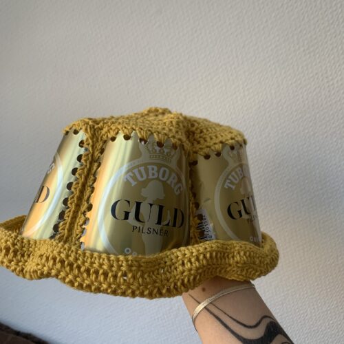 Guld tuborg bøllehat